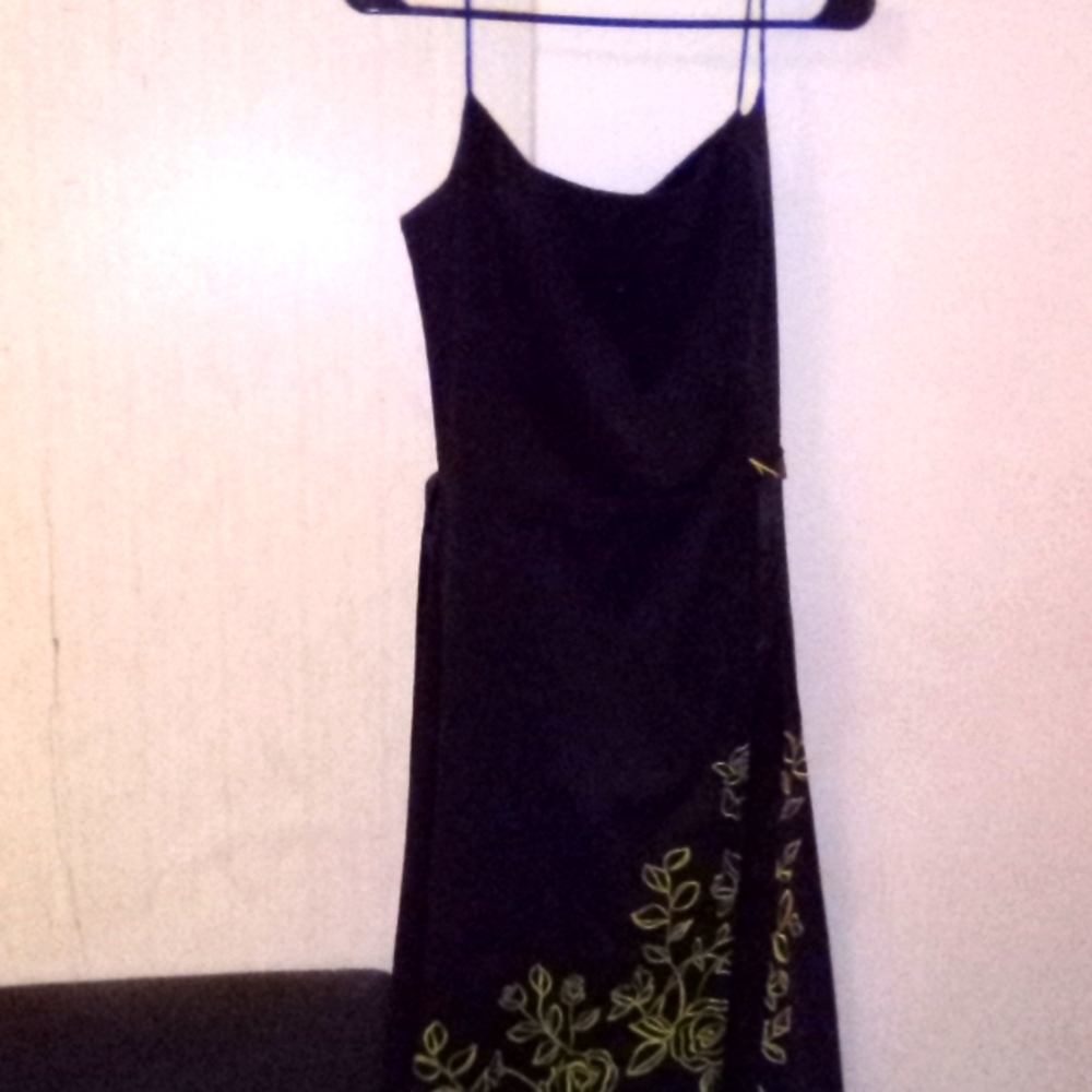 Jessica Howard black dress with white flowers at bottom size12